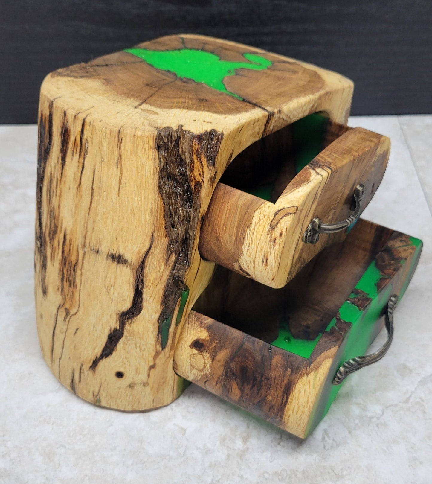 Oak wood Green Resin Box