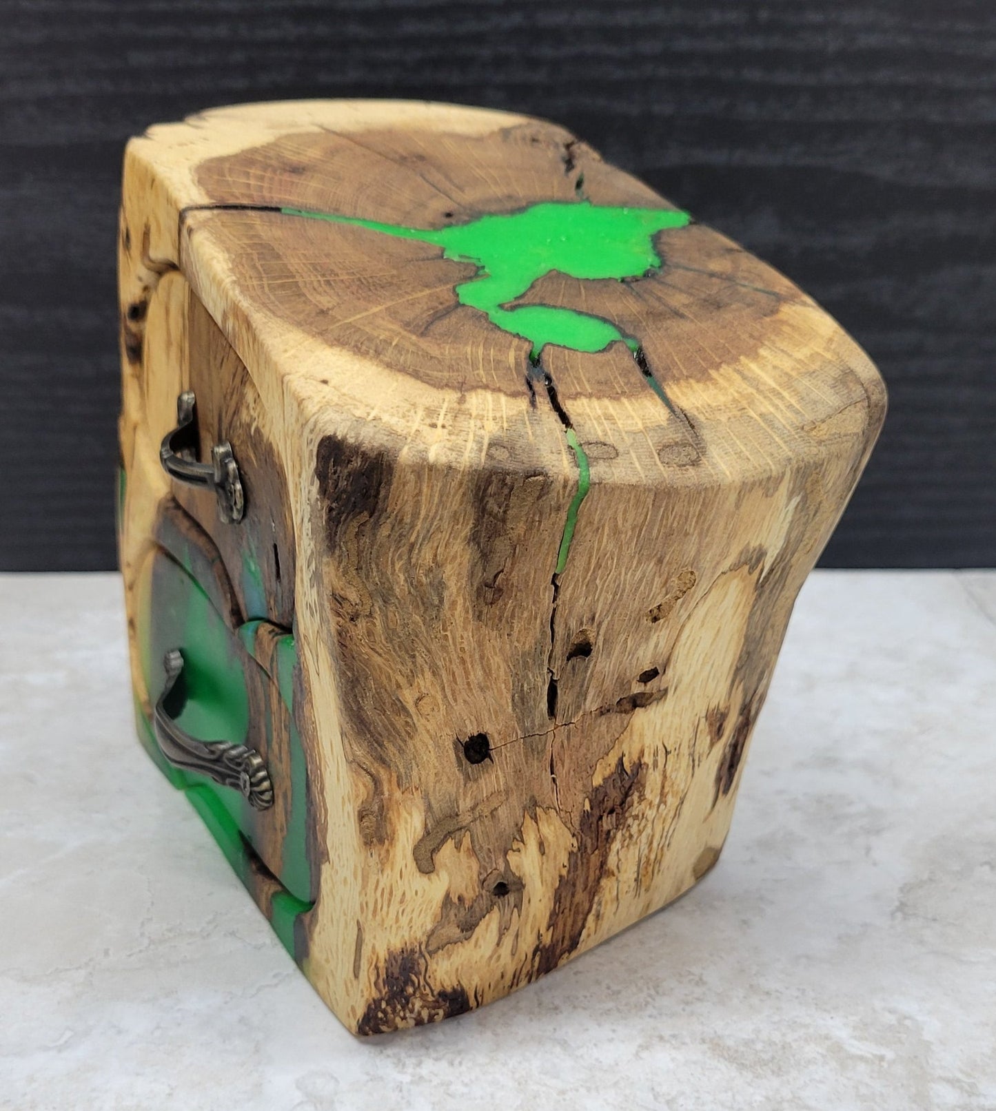 Oak wood Green Resin Box